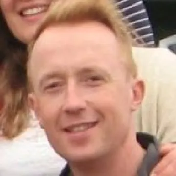 Jon Kuhrt