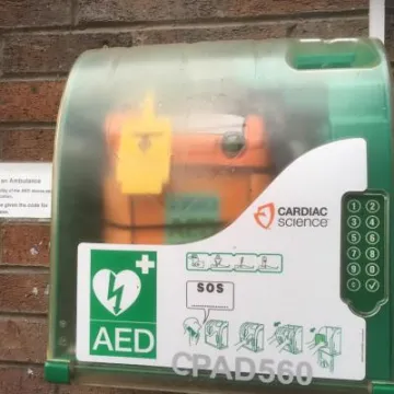 Defibrillator1