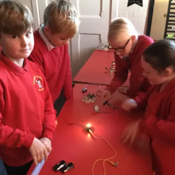 DACB605A-47E6-4E92-B277-53A65A5C39EB