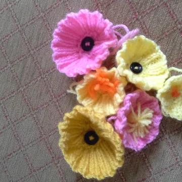 Image: 2021-03-05 June small flowers