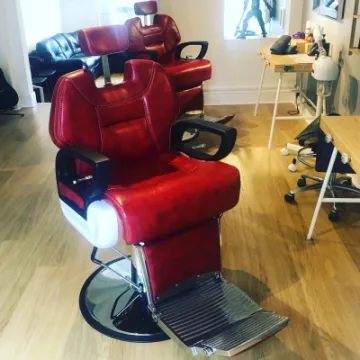 Yolo Barber Chair