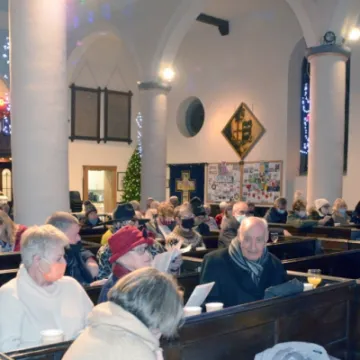 2021CarolsRoundTree_2118