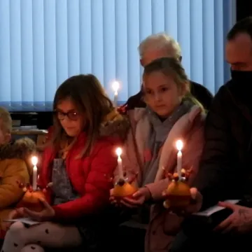 Snapshot000072_Christingle 2021_211210