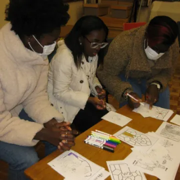 2021-12-12 Christingle kids at church 7