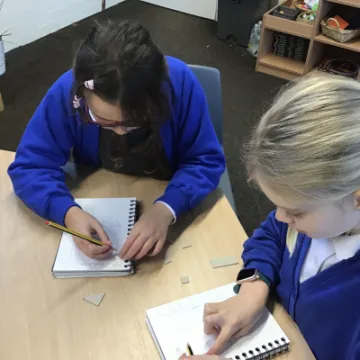 3960C593-D933-48D2-AC13-3051B3B33C94