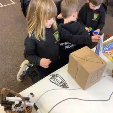 02BF8B10-DC12-4C2E-9785-357E17E3DFFC