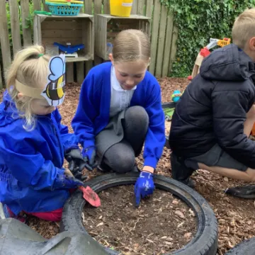 B8640F54-00B4-40E0-A070-7E647EDC8C8A