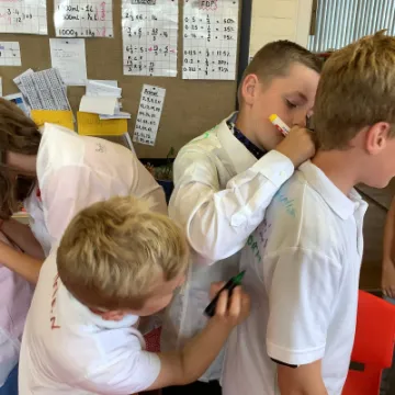 DDD22A0A-A3ED-4B84-B973-BFBF0C79B3A4