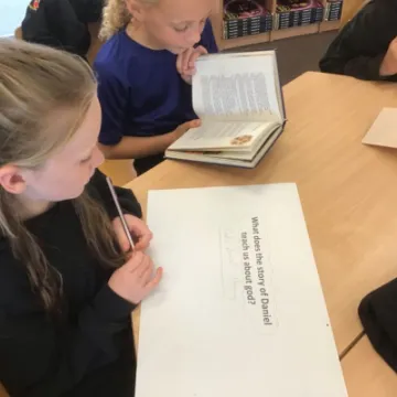 RE Daniel group work2 Y4