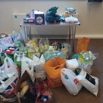 toileteries to support ayslum seekers and refugees