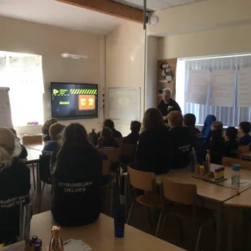 4BDB0553-5151-4135-BFDB-4F4D91208306