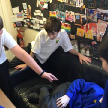 7E9FE152-D59D-41CE-AD86-17353D693CA2