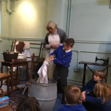 07423C55-A3E6-4330-9BC8-C61223817A8E