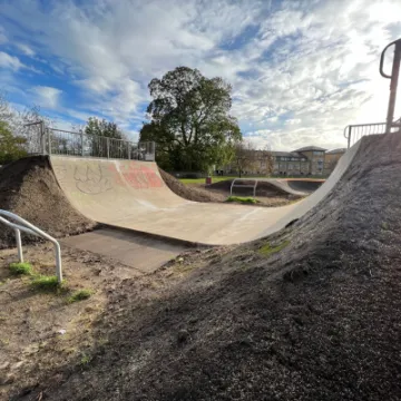 Pye's Field skate ramp 01
