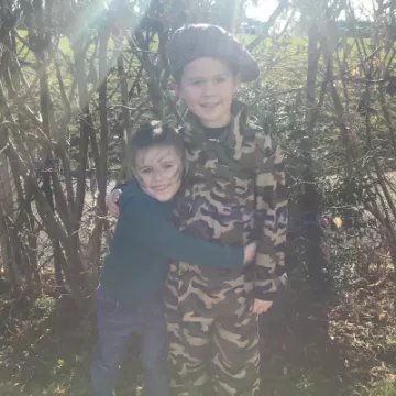 4A1A2987-2EE8-4BB3-997D-7E4782BC3A8B