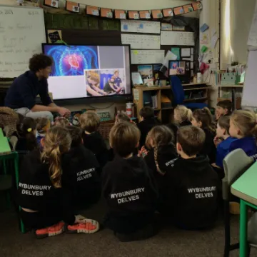 8C8347FC-1DCC-47F5-B9A4-9569F15D353B