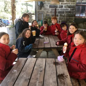 5A45601D-0684-40F6-81DB-F5EE755DCF3A