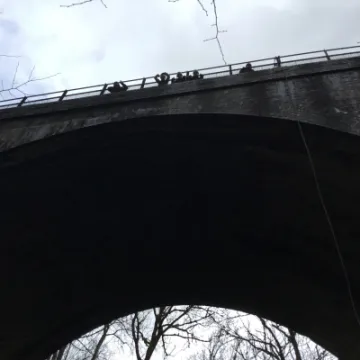 DE2C9AFB-7E6D-48B7-89E8-DAE93851FF5A