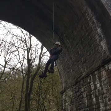 A26C26E0-B31E-47BE-AEAE-241E5B3CD9A8