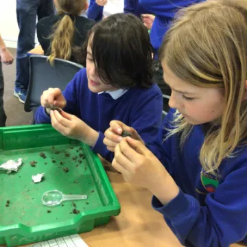 0E2F7A51-5085-472C-9047-351FDF22DA02