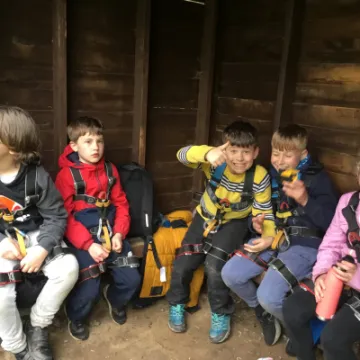 5CF4C245-C021-4FDF-86B3-E22C4E8F81E5