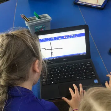 30E9A280-C5E8-4111-97EA-F649361814FD