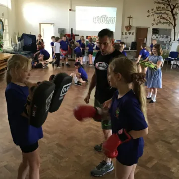 41580E65-9C3B-4FD9-AA68-F6CC3D3A1C53