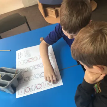 8D3528FB-8E51-4C95-B1D8-96F75A84AC39