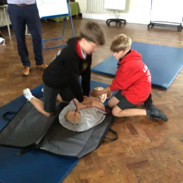 E9E512F5-DE3B-4778-ABDA-4340867C4929