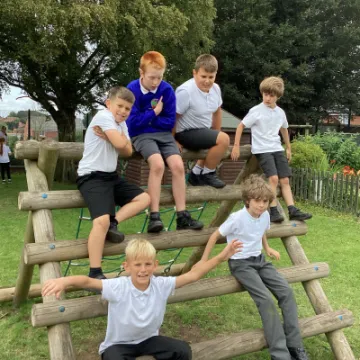 DC9B453B-6A06-40DF-8361-0F97A173644E