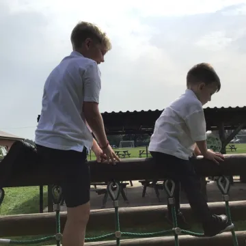 04147514-5746-4E15-96C4-0FEF6DD758A9