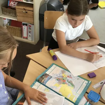 B2D8C3EA-99A0-4640-A2E9-518C7BD4E600