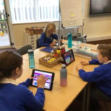 55241608-FDD6-4D8F-B70E-14BD14D714B8