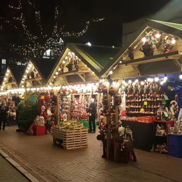 Chester-Christmas-Market-Min