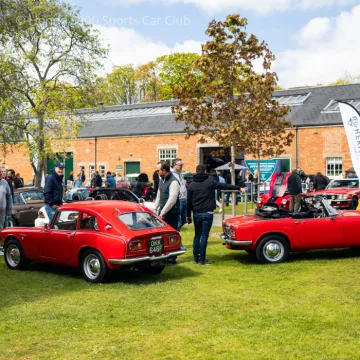 S800 Coupe and Convertible at Bicester
