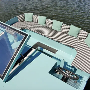 16-Thames-Solar-Electric-Loung