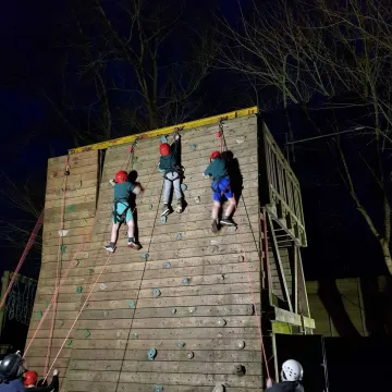 Audlem-Beavers-Climbing