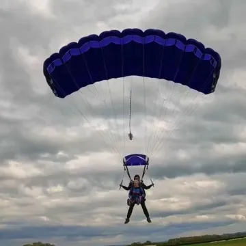Anna Skydive 6