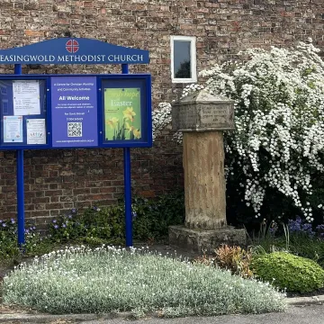 External W Noticeboard