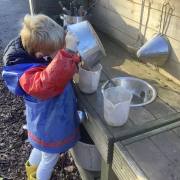 1c129b14-A1d1-4e0d-A346-696c8bb663f1