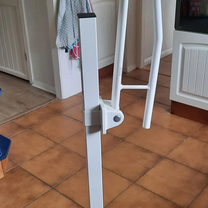 Support bar &ndash; Items free to a good home!