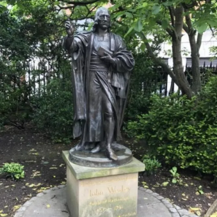St Pauls &ndash; John Wesley statue