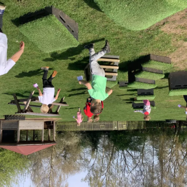 AA85B79F-AA77-4607-8179-B39FB2ECD36F