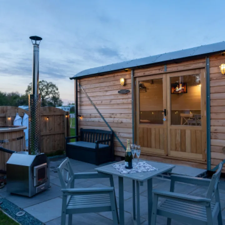 Overwater Luxury Glamping Hodnet Exterior 12