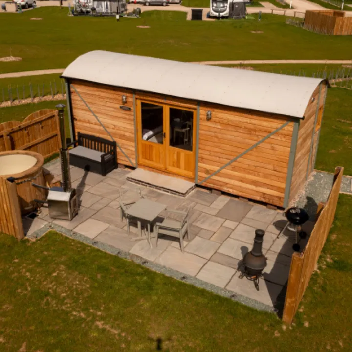 Overwater Luxury Glamping Hodnet Exterior 5