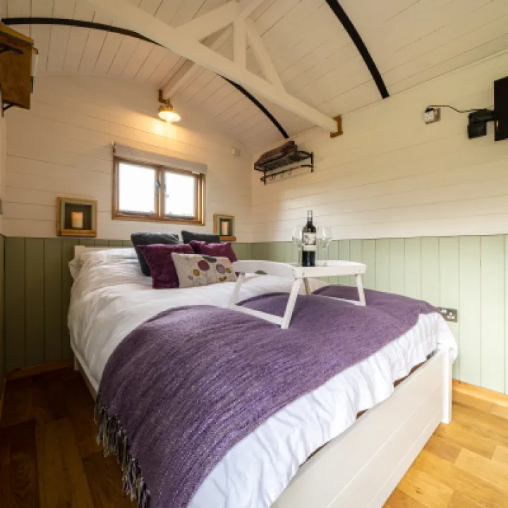 Overwater Luxury Glamping Hodnet Interior 3