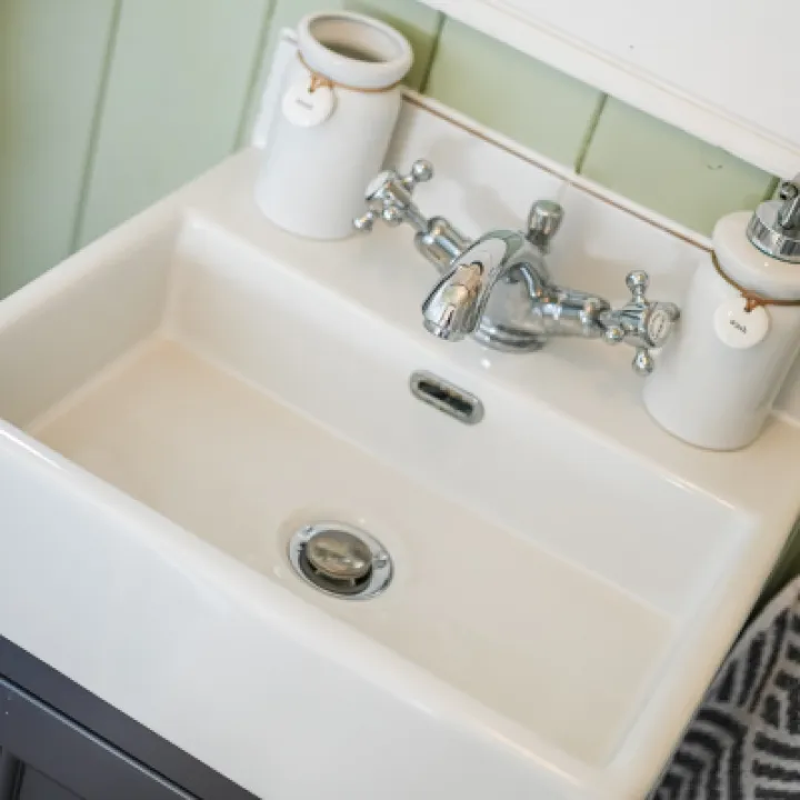 Overwater Luxury Glamping Hodnet Interior 40