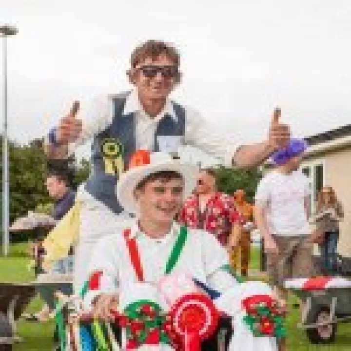 Wheelbarrow Race 09