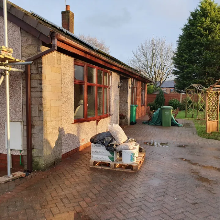 Side view of pebble dashed bungalow