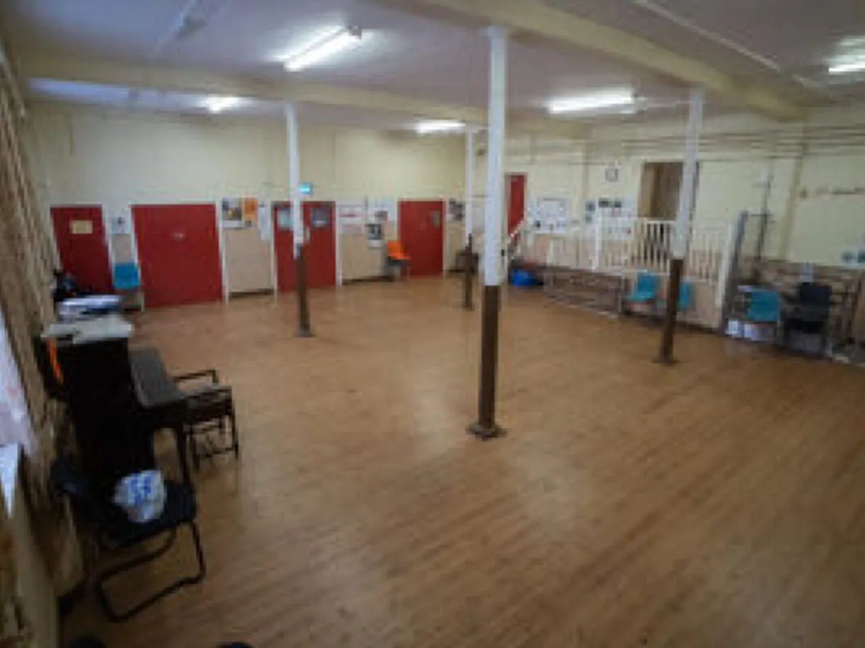 Salem Inside4